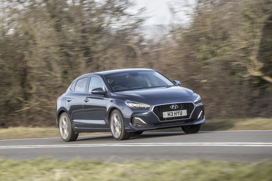  Hyundai i30 Fastback (PD) 2018 года  (UK) (фото 40 из 40)